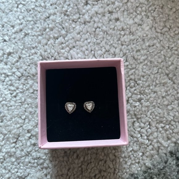 Pandora Elevated Heart Stud Earrings stearling silver small minimal simple - Picture 2 of 9